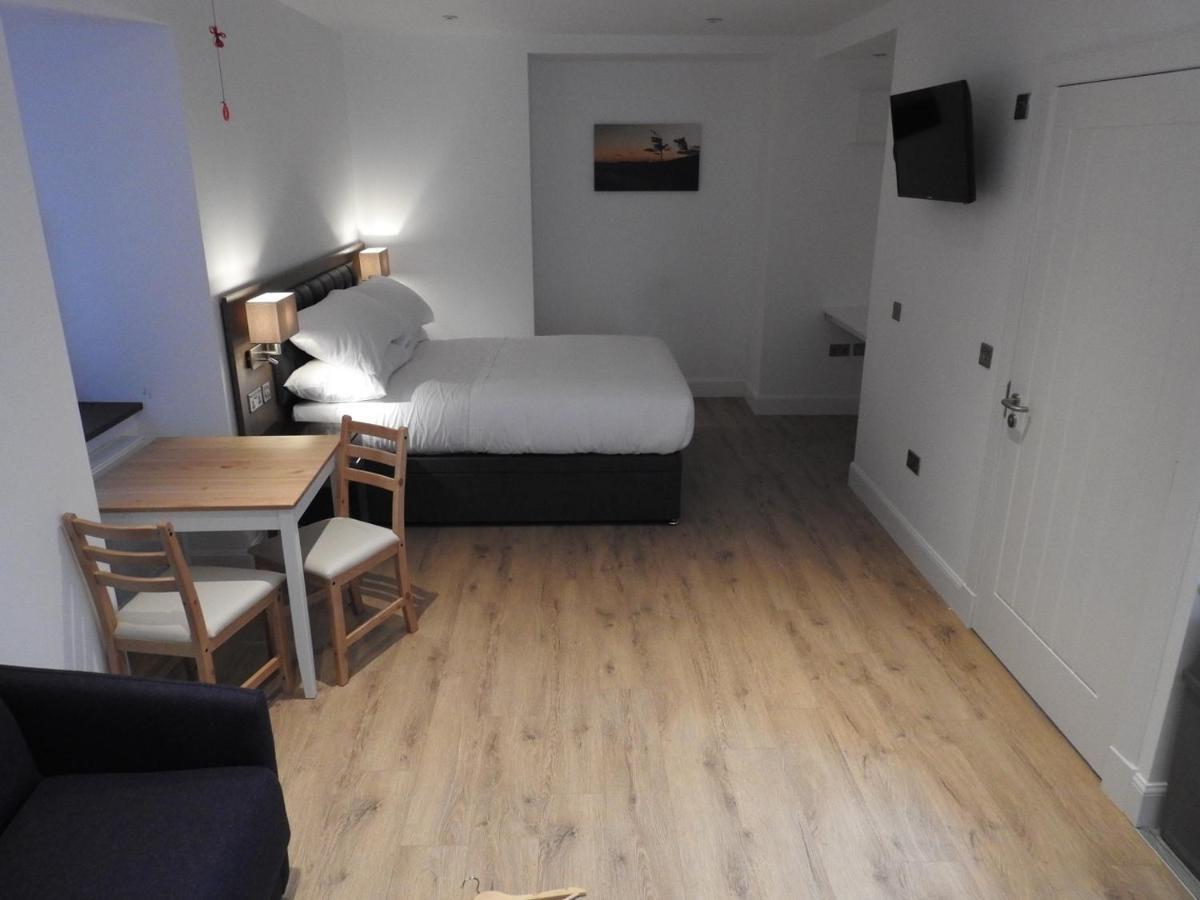 House Of Juniper - Luxury Accessible Apartment Broadford  Exteriör bild